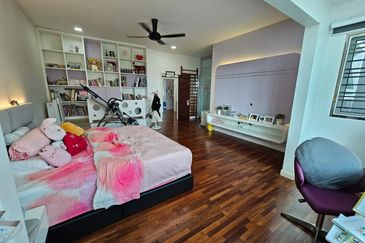 Taming Indah ,Bandar Sungai Long