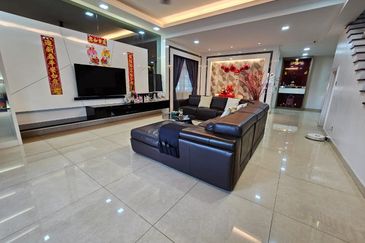 Taming Indah ,Bandar Sungai Long