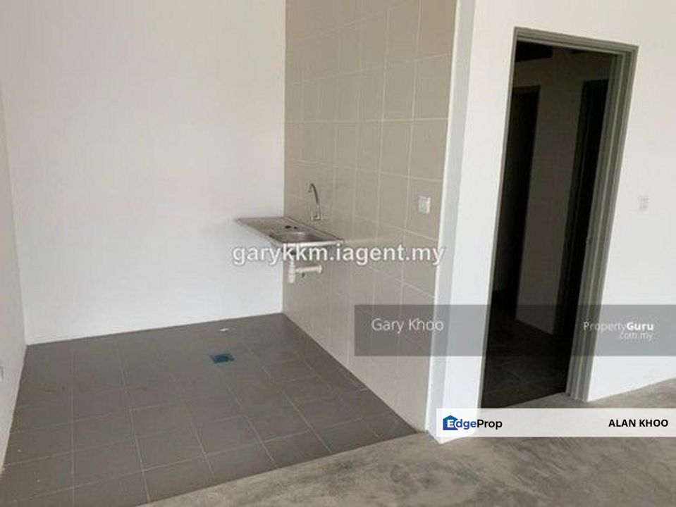 Saujana Teknologi rawang 1.5sty semi-d Factory bu 6750 sf la 12000sf tnb 200 amp , Selangor, Rawang