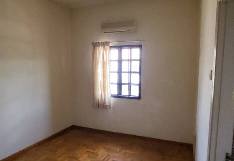 Persiaran Sungai Long 8