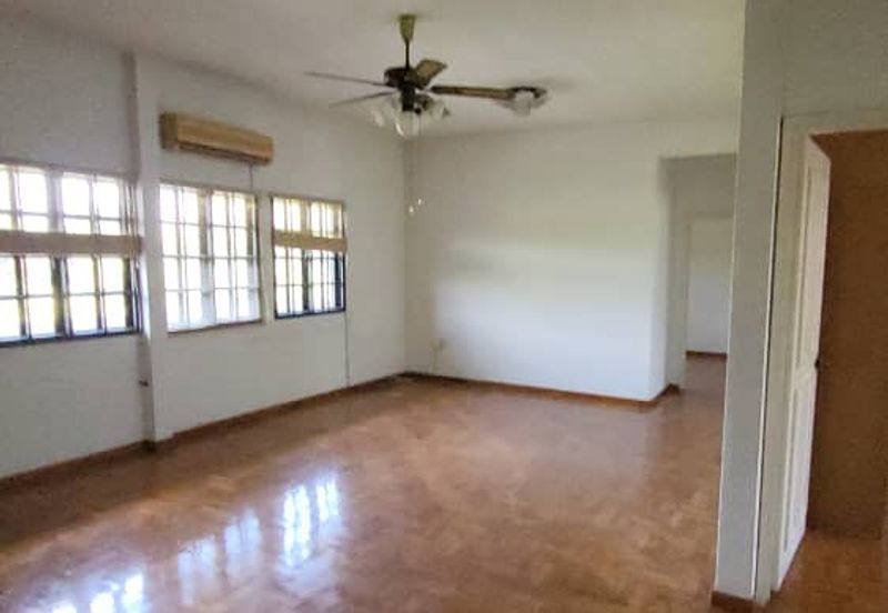 Persiaran Sungai Long 8