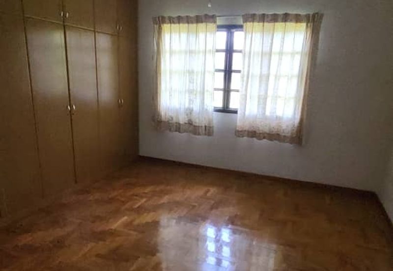 Persiaran Sungai Long 8