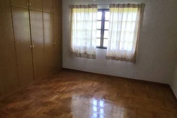 Persiaran Sungai Long 8