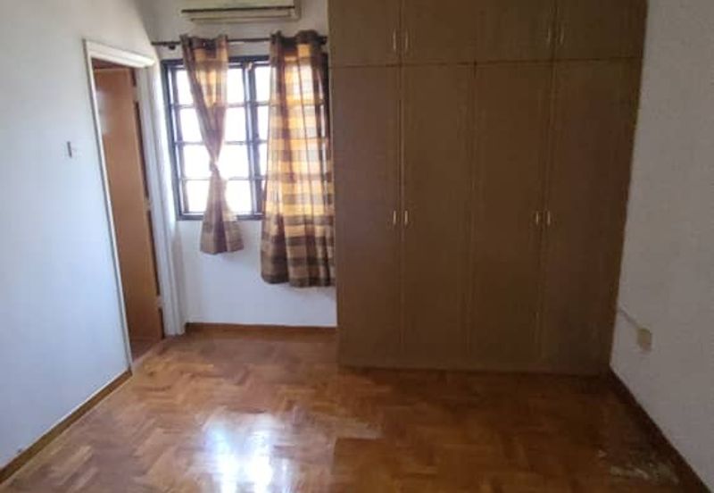 Persiaran Sungai Long 8