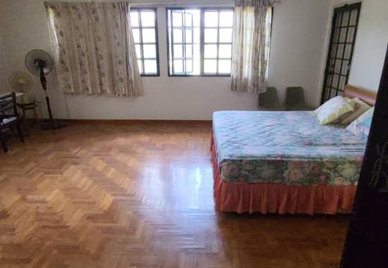 Persiaran Sungai Long 8