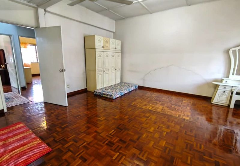 Happy Garden (Taman Gembira)