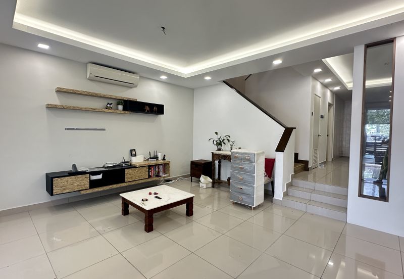 SL 9, Bandar Sungai Long