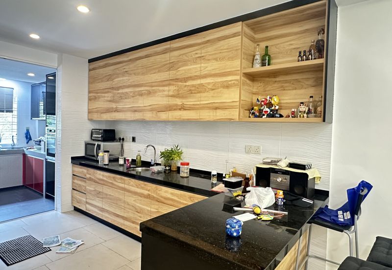 SL 9, Bandar Sungai Long