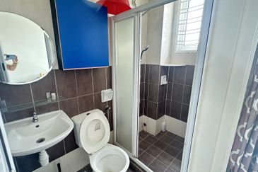 SL 9, Bandar Sungai Long