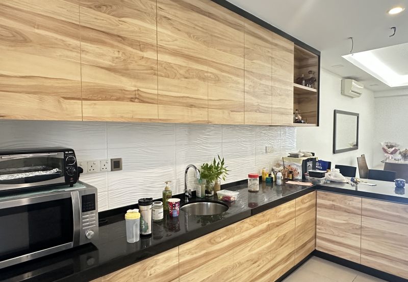 SL 9, Bandar Sungai Long