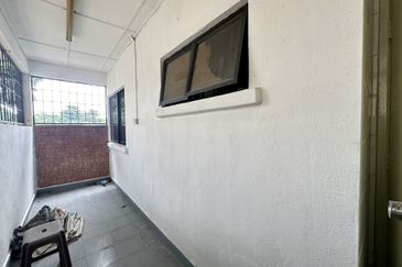 SL 4, Bandar Sungai Long