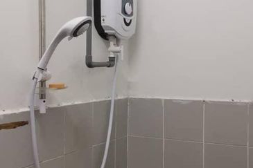 Glen Court, Bandar Sungai Long