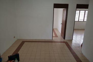 Glen Court, Bandar Sungai Long