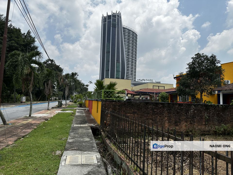Antique Bangalow House in Jalan Gurney for Sale, Kuala Lumpur, Keramat