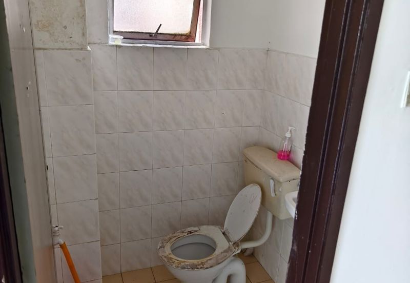 Pangsapuri Kekwa, Taman Putra Perdana, Puchong clean unit for Sale