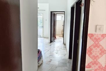 Pangsapuri Kekwa, Taman Putra Perdana, Puchong clean unit for Sale