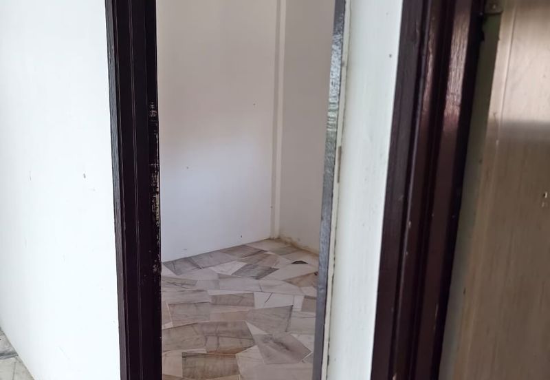 Pangsapuri Kekwa, Taman Putra Perdana, Puchong clean unit for Sale