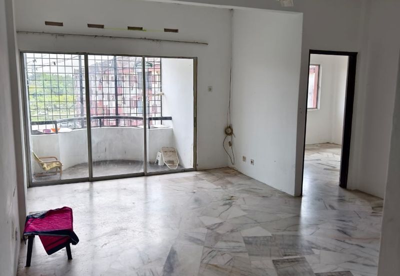 Pangsapuri Kekwa, Taman Putra Perdana, Puchong clean unit for Sale