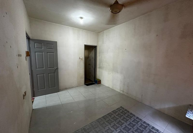 Angsana Apartment @ Taman Raintree