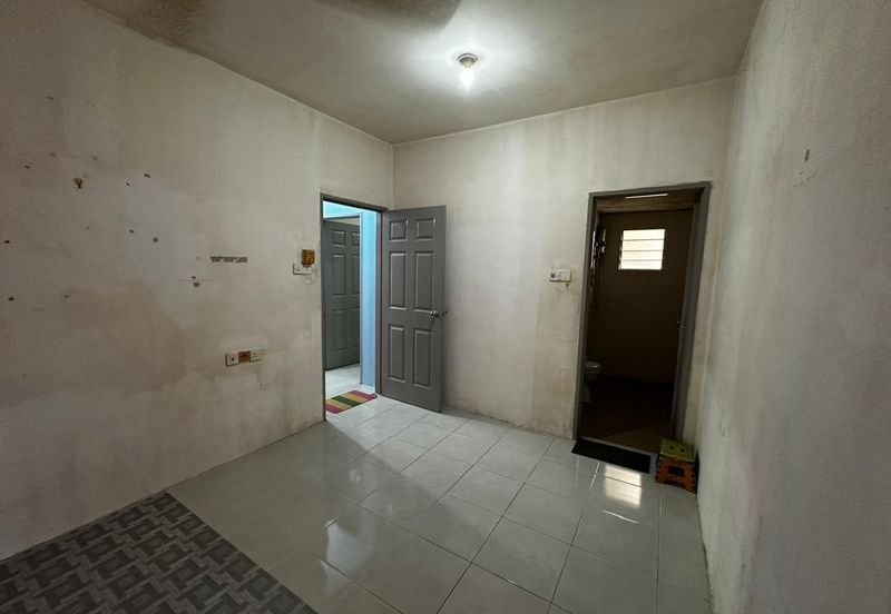 Angsana Apartment @ Taman Raintree