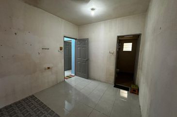 Angsana Apartment @ Taman Raintree