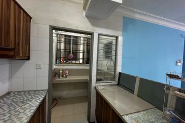 Angsana Apartment @ Taman Raintree