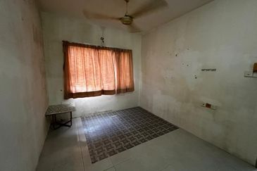 Angsana Apartment @ Taman Raintree