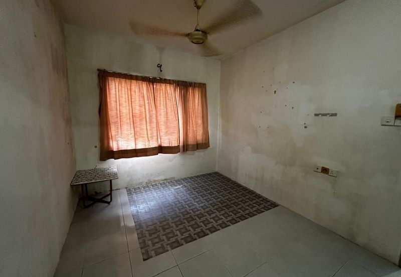 Angsana Apartment @ Taman Raintree