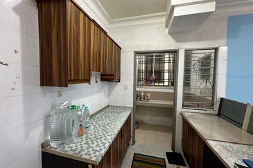 Angsana Apartment @ Taman Raintree