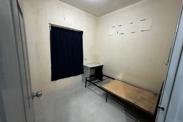 Angsana Apartment @ Taman Raintree