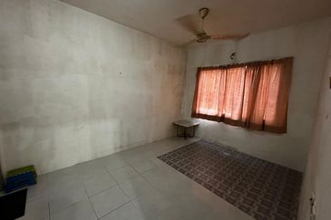 Angsana Apartment @ Taman Raintree