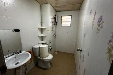 Angsana Apartment @ Taman Raintree