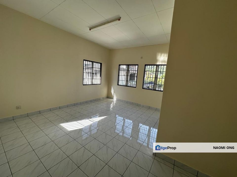 Templer Saujana two and a half storey Bungalow house for sale, Selangor, Rawang