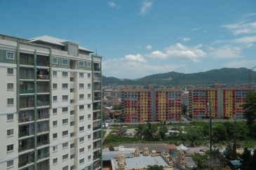 Angsana Apartment @ Taman Raintree