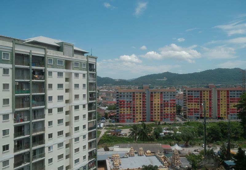 Angsana Apartment @ Taman Raintree
