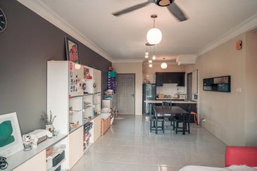 Angsana Apartment @ Taman Raintree