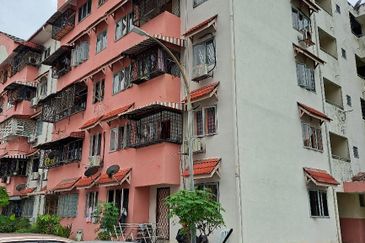 Apartment Bunga Raya