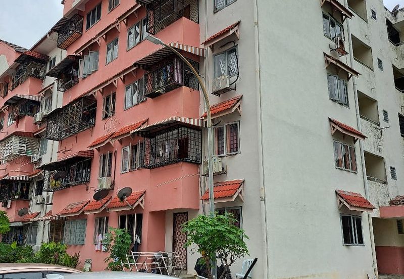 Apartment Bunga Raya