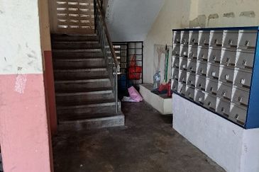 Apartment Bunga Raya