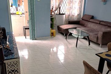 Apartment Bunga Raya