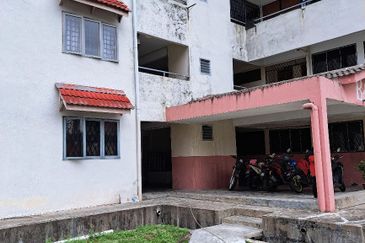 Apartment Bunga Raya