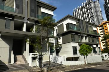 Desa Hill Villas