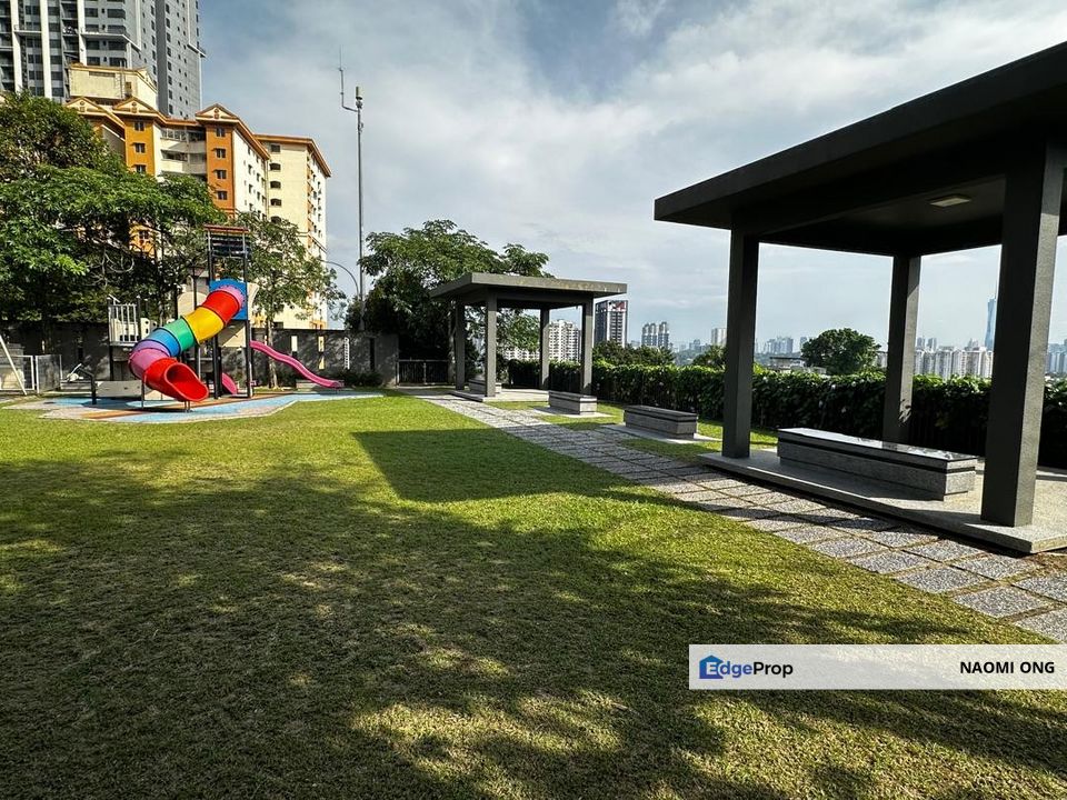 Vila Puncak Desa 3 storey Semi-D @ Desa Petaling , Kuala Lumpur, Desa Petaling