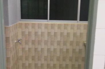 Angsana Apartment @ Taman Raintree