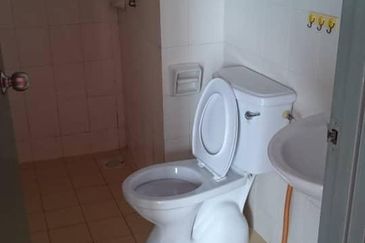 Angsana Apartment @ Taman Raintree