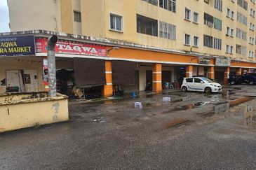 Residensi Bistaria, Ukay Bistari