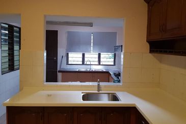 Jalan Taman Bukit Desa