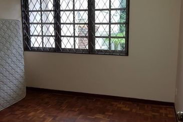 Jalan Taman Bukit Desa