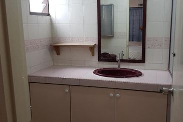 Jalan Taman Bukit Desa