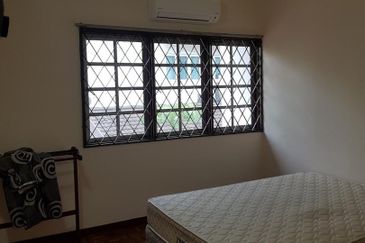 Jalan Taman Bukit Desa